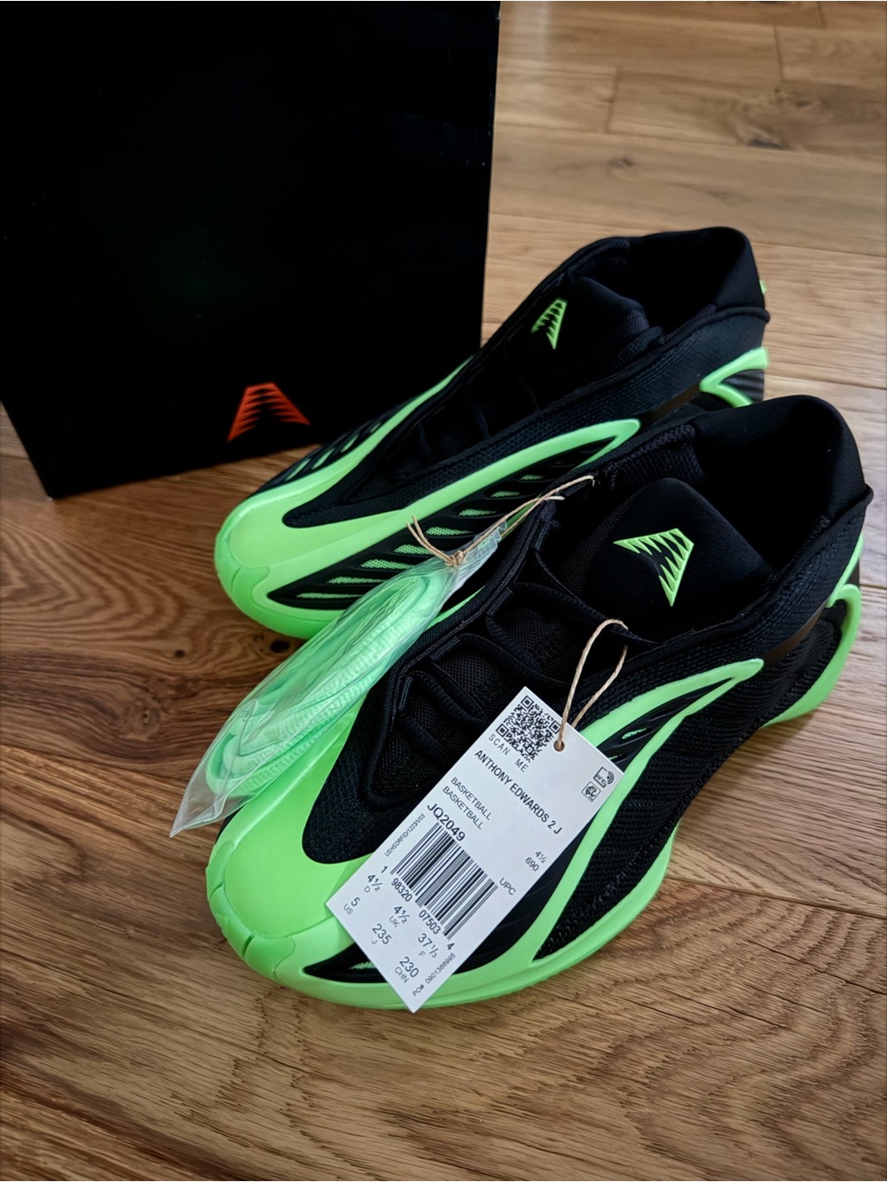 NWT Adidas Anthony Edwards 2 J Basketball Shoes Black Green (Youth 5)